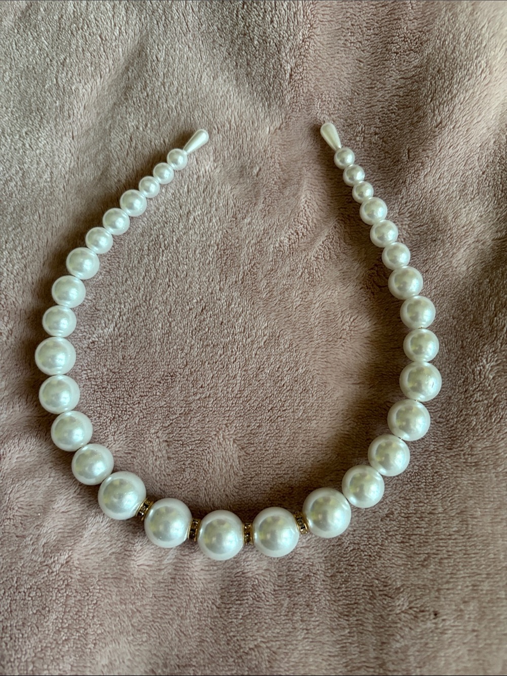 Pearl Beaded Headband with Gold Accents - White